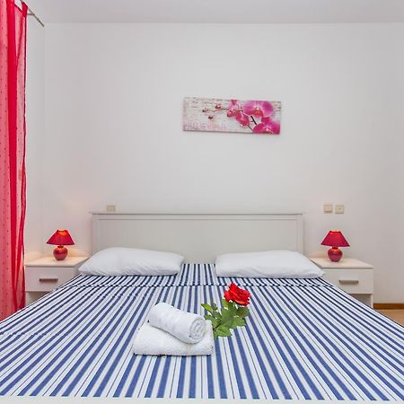 Apartments Grepo Sljeme Makarska Bagian luar foto