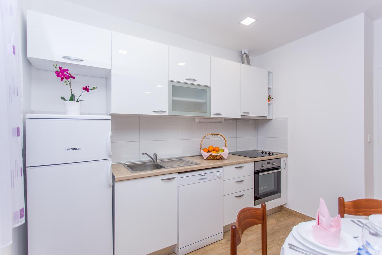 Apartments Grepo Sljeme Makarska Bagian luar foto